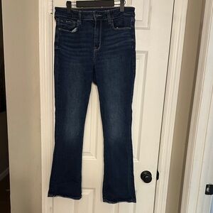 American Eagle Outfitters Dark Blue high rise skinny kick. Size 10 short, EUC